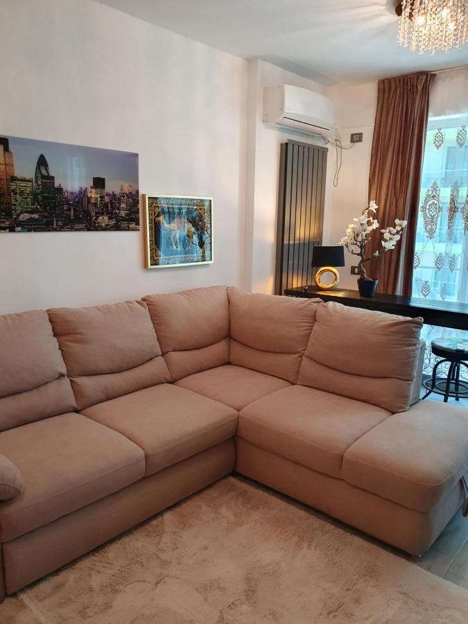 Antonia Alezzi Beach Resort Неводарі Екстер'єр фото